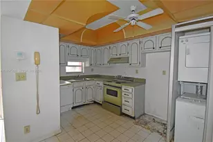 830 S Hollybrook Dr, Pembroke Pines, FL 33025 - Photo 2