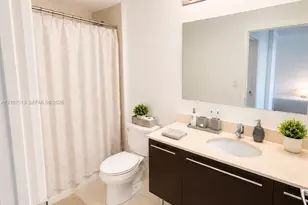 1900 N Bayshore Dr, Miami, FL 33132 - Photo 8