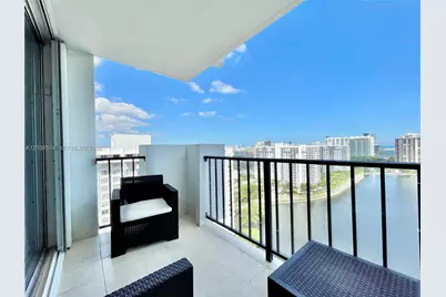 2750 NE 183rd St #2310, Aventura, FL 33160 - Photo 12