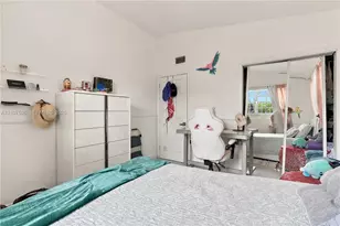 380 NE 173rd St, North Miami Beach, FL 33162 - Photo 24