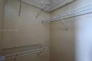 7080 NW 177th St, Hialeah, FL 33015 - Photo 12