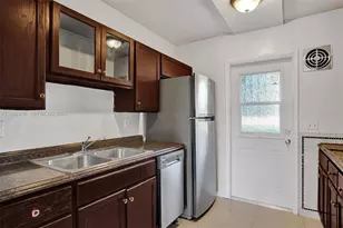 5420 NW 11th St, Plantation, FL 33313 - Photo 4