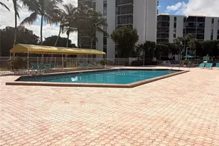 20400 W Country Club Dr, Aventura, FL 33180 - Photo 30