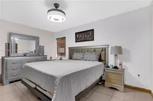 21056 SW 124th Ave Rd, Miami, FL 33177 - Photo 16