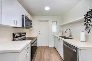 217 Madeira Ave, Coral Gables, FL 33134 - Photo 6