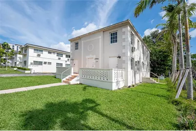 217 Madeira Ave #3, Coral Gables, FL 33134 - Photo 2