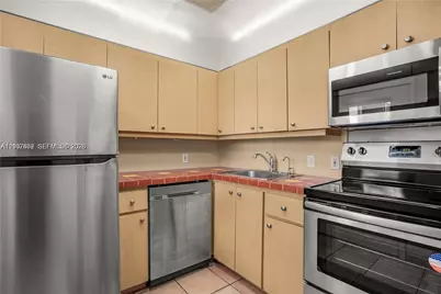 20500 W Country Club Dr #607, Aventura, FL 33180 - Photo 6