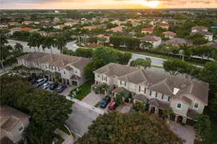 22066 SW 93rd Pl, Cutler Bay, FL 33190 - Photo 34