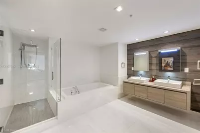400 Sunny Isles Blvd #704, Sunny Isles Beach, FL 33160 - Photo 14