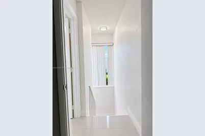 1300 W 47th Pl #218A, Hialeah, FL 33012 - Photo 20