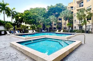 8290 Lake Dr, Doral, FL 33166 - Photo 20