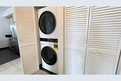 79 SW 12th St #1102-S, Miami, FL 33130 - Photo 6