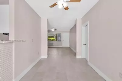 1165 Marseille Dr #21, Miami Beach, FL 33141 - Photo 8