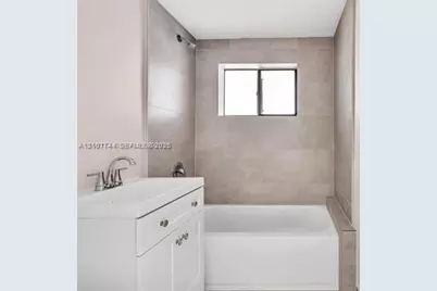 1165 Marseille Dr #20, Miami Beach, FL 33141 - Photo 14