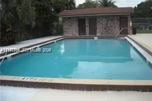 6061 Shaker Wood Cir, Tamarac, FL 33319 - Photo 4