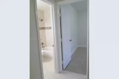 6061 Shakerwood Cir #202, Tamarac, FL 33319 - Photo 8