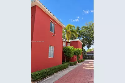 544 NE 62nd St #544-8, Miami, FL 33138 - Photo 4