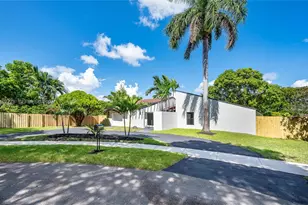 9261 SW 11th St, Miami, FL 33174 - Photo 16