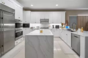 9328 Tropez Ln, Delray Beach, FL 33446 - Photo 10