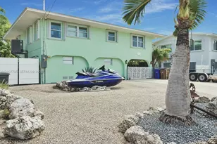 2110 Dolphin Dr, Marathon, FL 33050 - Photo 1