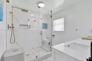 2110 Dolphin Dr, Marathon, FL 33050 - Photo 22