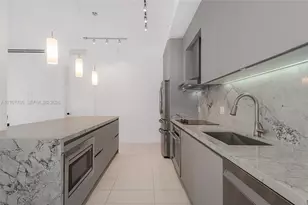 1030 15th St, Miami Beach, FL 33139 - Photo 10