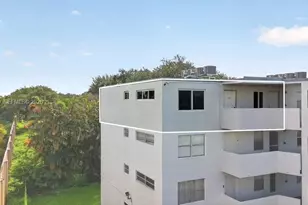 1101 NE 191st St, Miami, FL 33179 - Photo 2