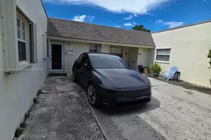 17084 SW 112th Ct, Miami, FL 33157 - Photo 4