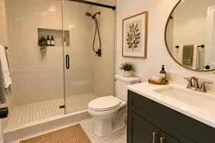 780 NE 199th St, North Miami Beach, FL 33179 - Photo 26