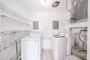 6172 SW 44th St, Davie, FL 33314 - Photo 24