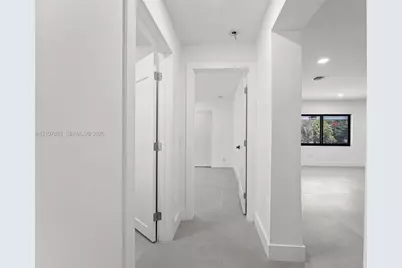 610 NE 164th Ter, Miami, FL 33162 - Photo 18