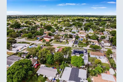 1331 N 69th Way, Hollywood, FL 33024 - Photo 16