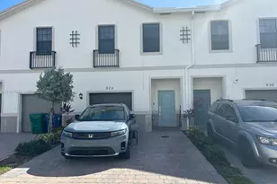 826 SW 11th Ter, Florida City, FL 33034 - Photo 1