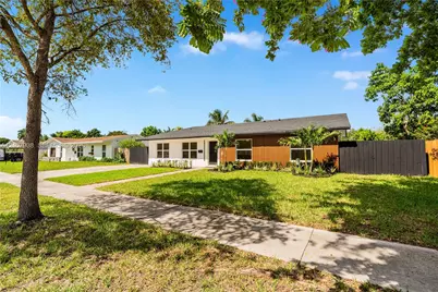 9261 SW 183rd Ter, Palmetto Bay, FL 33157 - Photo 1