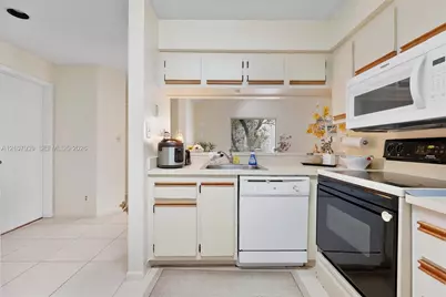 9203 SW 141 Pl #9203, Miami, FL 33186 - Photo 4