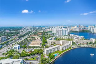 2910 Point E Dr, Aventura, FL 33160 - Photo 44