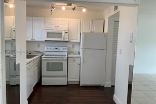 8889 Fontainebleau Blvd, Miami, FL 33172 - Photo 4