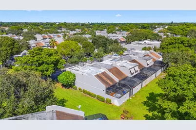 1431 NW 112th Ter, Pembroke Pines, FL 33026 - Photo 34