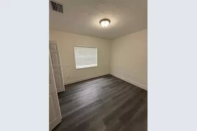 17451 NE 19th Ave, North Miami Beach, FL 33162 - Photo 12