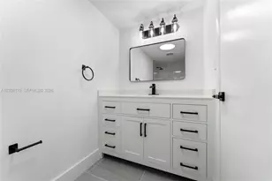 441 NE 195th St, Miami, FL 33179 - Photo 16