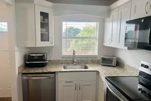 9620 Sunrise Lakes Blvd, Sunrise, FL 33322 - Photo 12