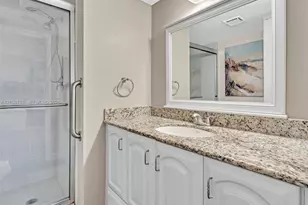 9620 Sunrise Lakes Blvd, Sunrise, FL 33322 - Photo 18