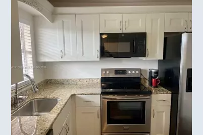9620 Sunrise Lakes Blvd #302, Sunrise, FL 33322 - Photo 14