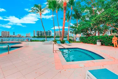3135 NE 184th St #2205, Aventura, FL 33160 - Photo 22