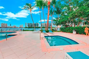 3135 NE 184th St, Aventura, FL 33160 - Photo 22
