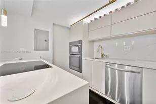 1000 Quayside Terrace, Miami, FL 33138 - Photo 24