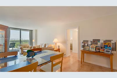 2457 Collins Ave #1501, Miami Beach, FL 33140 - Photo 12