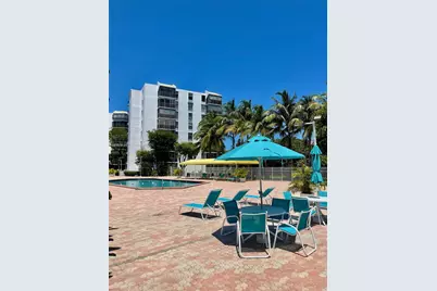 20400 W Country Club Dr #608, Aventura, FL 33180 - Photo 18