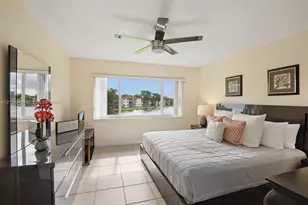 311 S Hollybrook Dr, Pembroke Pines, FL 33025 - Photo 10