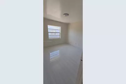 338 SW 8th Ave SW #., Vero Beach, FL 32962 - Photo 6